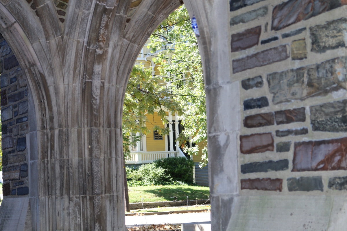 Procter House is located immediately across the street from Princeton University’s Foulke Hall.